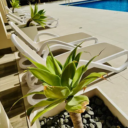 Ii - Sea & Pool View דירה קלפה